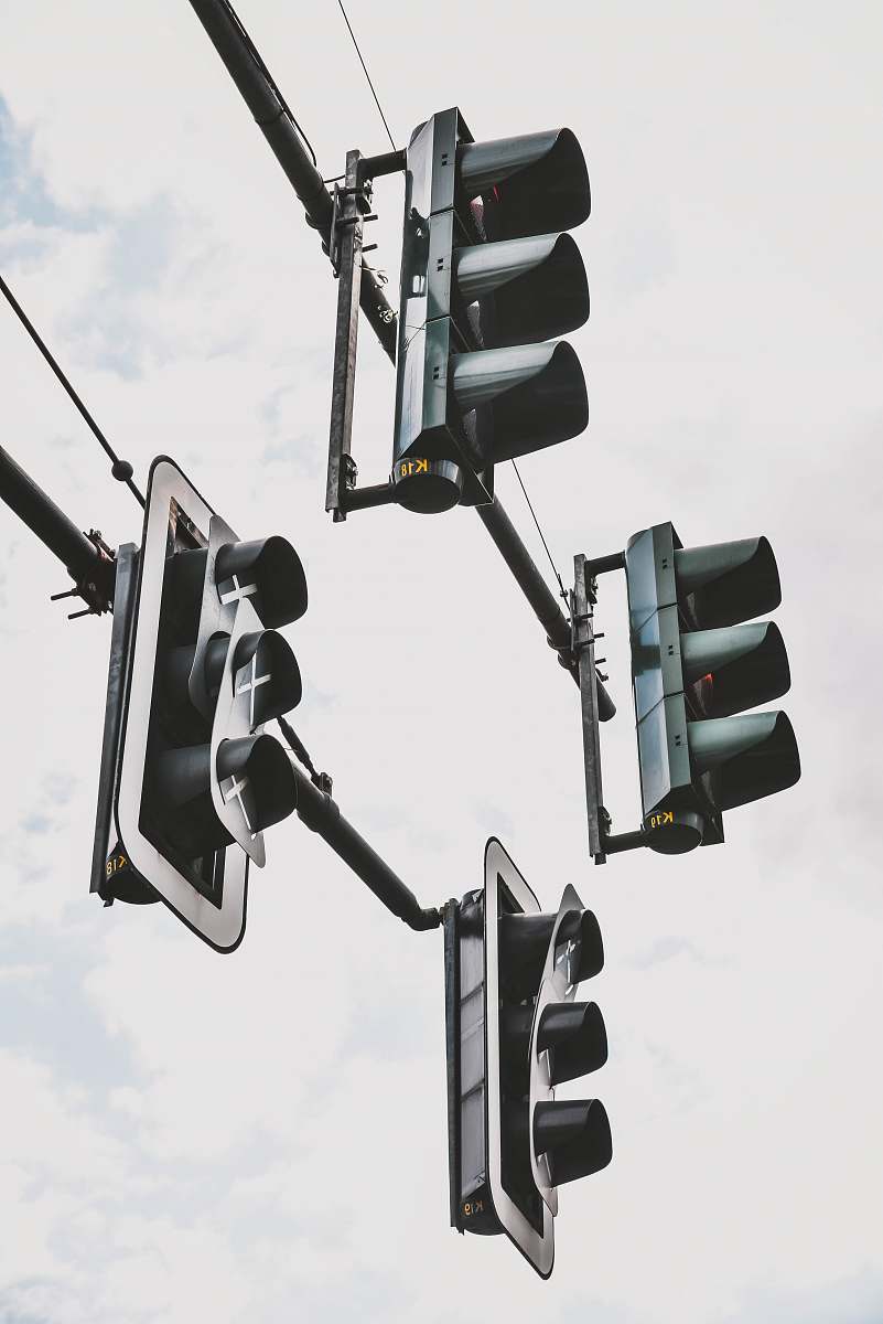 traffic light black and white traffic lights close-up photography grey